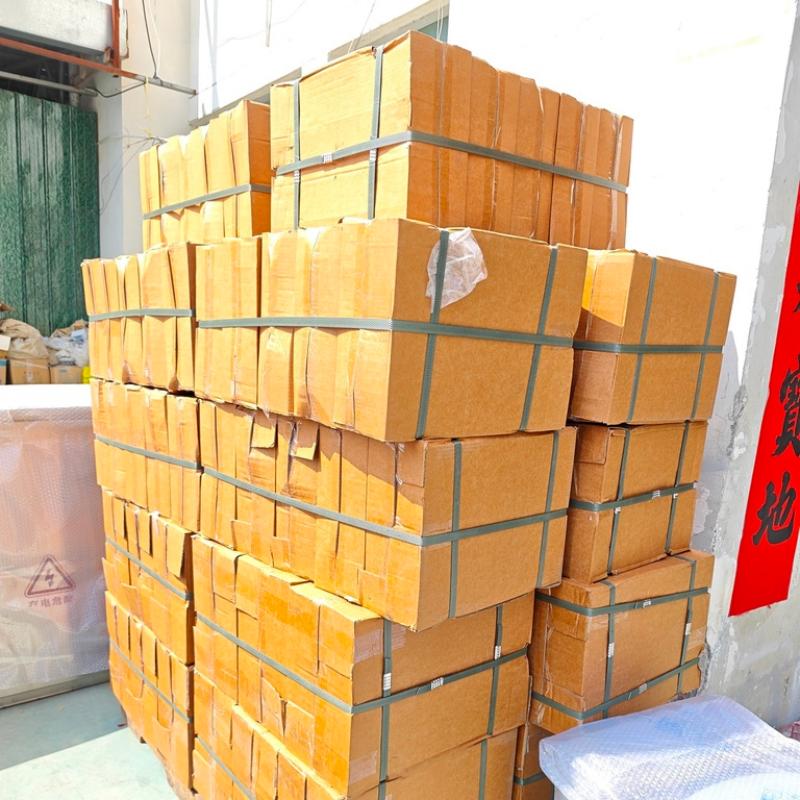 यूके मधील नवीन ग्राहकांकडून वीज मीटर बॉक्स ऑर्डरची पहिली बॅच यशस्वीरित्या पाठवली गेली आहे